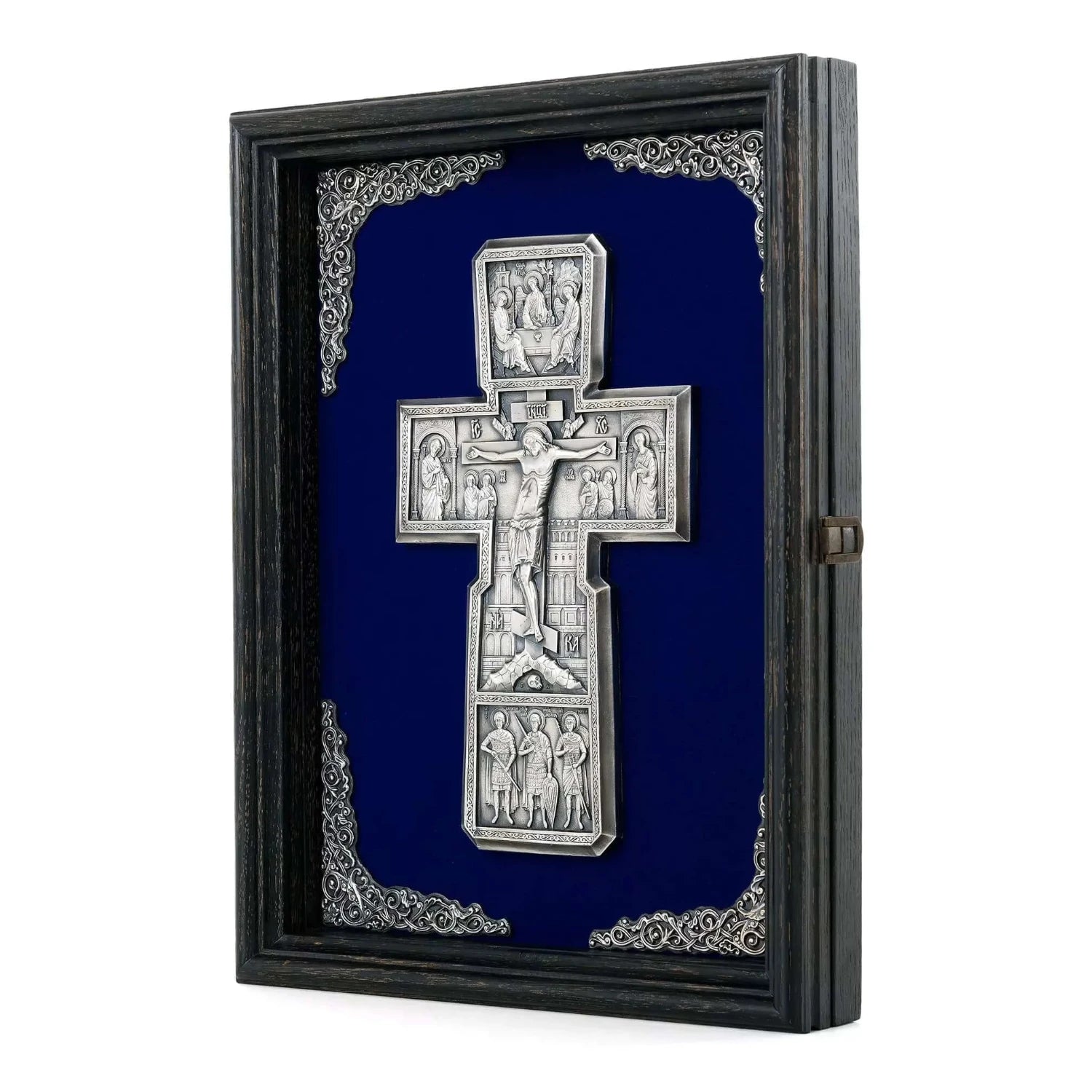 Crucifix în ramă K04.1 la pret de 1160 RON, cruce, cruce ortodoxa, cruce ortodoxa model, crucifix, crucifix ortodox, crucifixul, modele de cruci ortodoxe