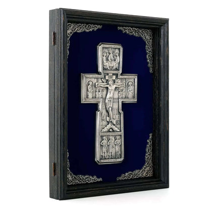 Crucifix în ramă K04.1 la pret de 1160 RON, cruce, cruce ortodoxa, cruce ortodoxa model, crucifix, crucifix ortodox, crucifixul, modele de cruci ortodoxe