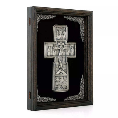 Crucifix în ramă K04 la pret de 1160 RON, cruce, cruce ortodoxa, cruce ortodoxa model, crucifix, crucifix ortodox, crucifixul, modele de cruci ortodoxe