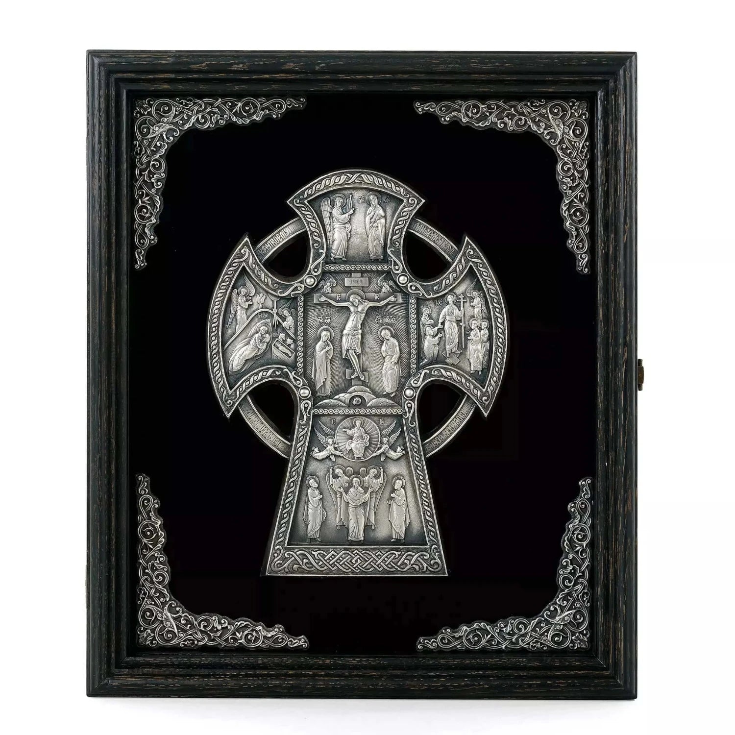 Crucifix în ramă K05