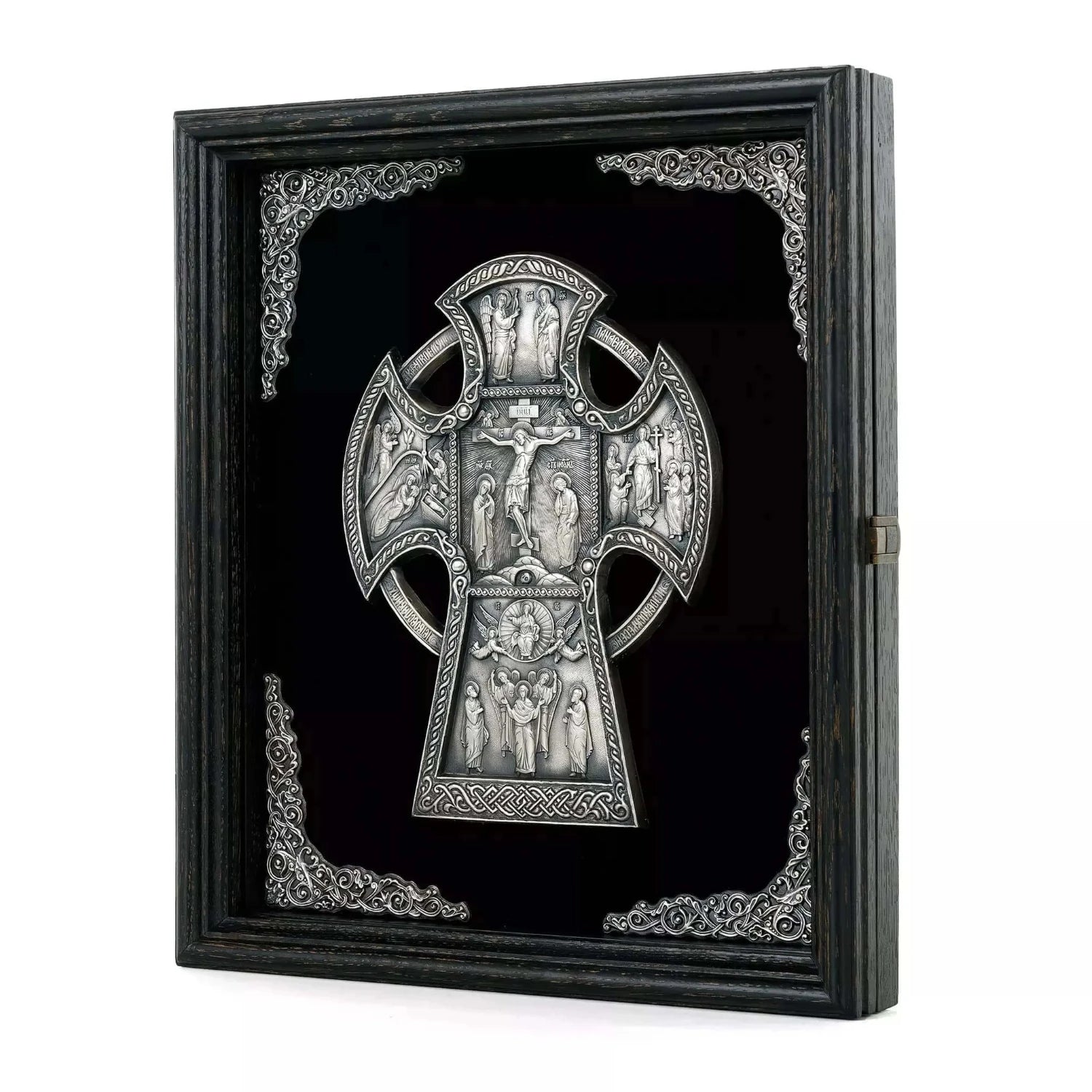 Crucifix în ramă K05 la pret de 1160 RON, cruce, cruce ortodoxa, cruce ortodoxa model, crucifix, crucifix ortodox, crucifixul, modele de cruci ortodoxe