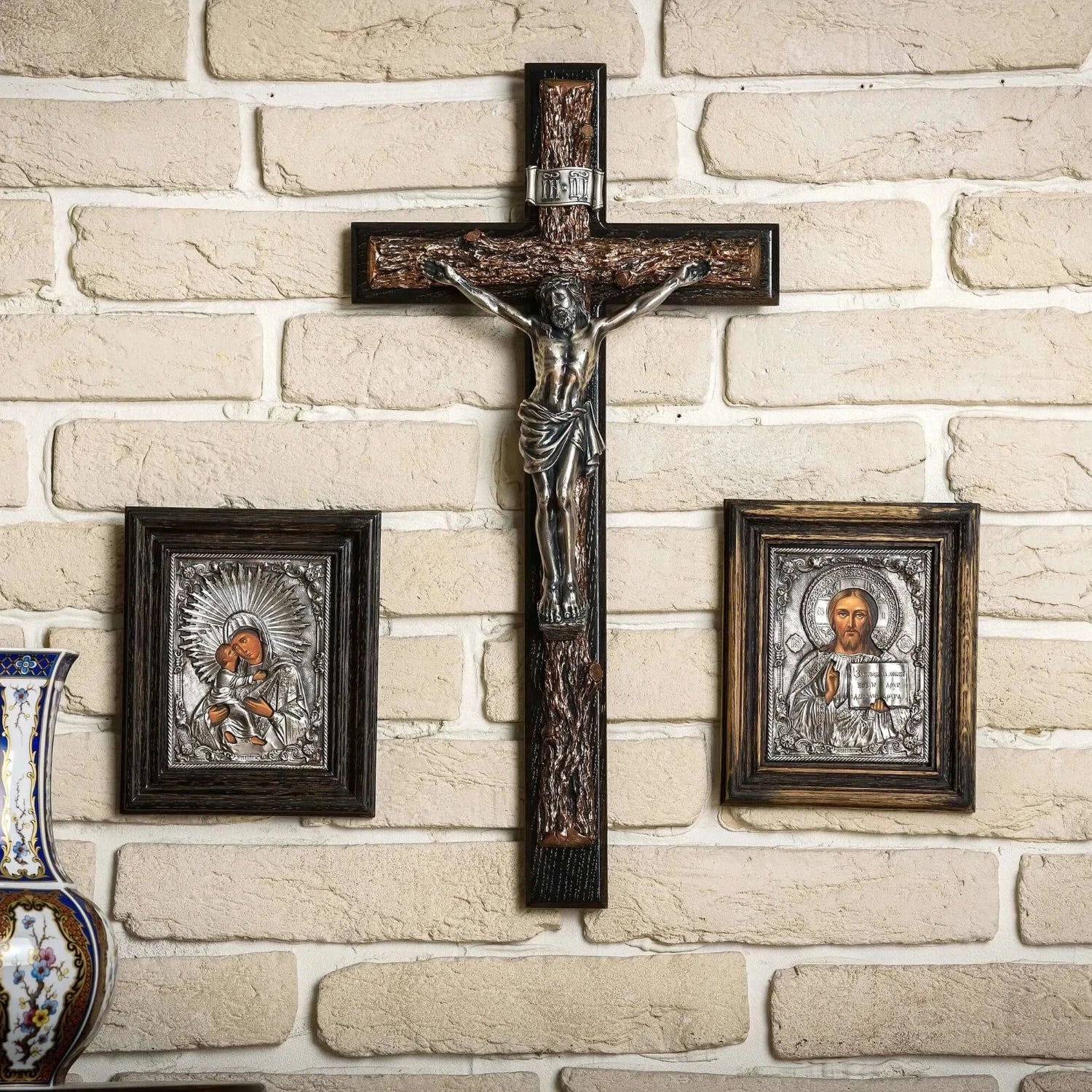 Crucifix de perete K03.1 la pret de 1680 RON, cruce, cruce ortodoxa, cruce ortodoxa model, crucifix, crucifix ortodox, crucifixul, modele de cruci ortodoxe