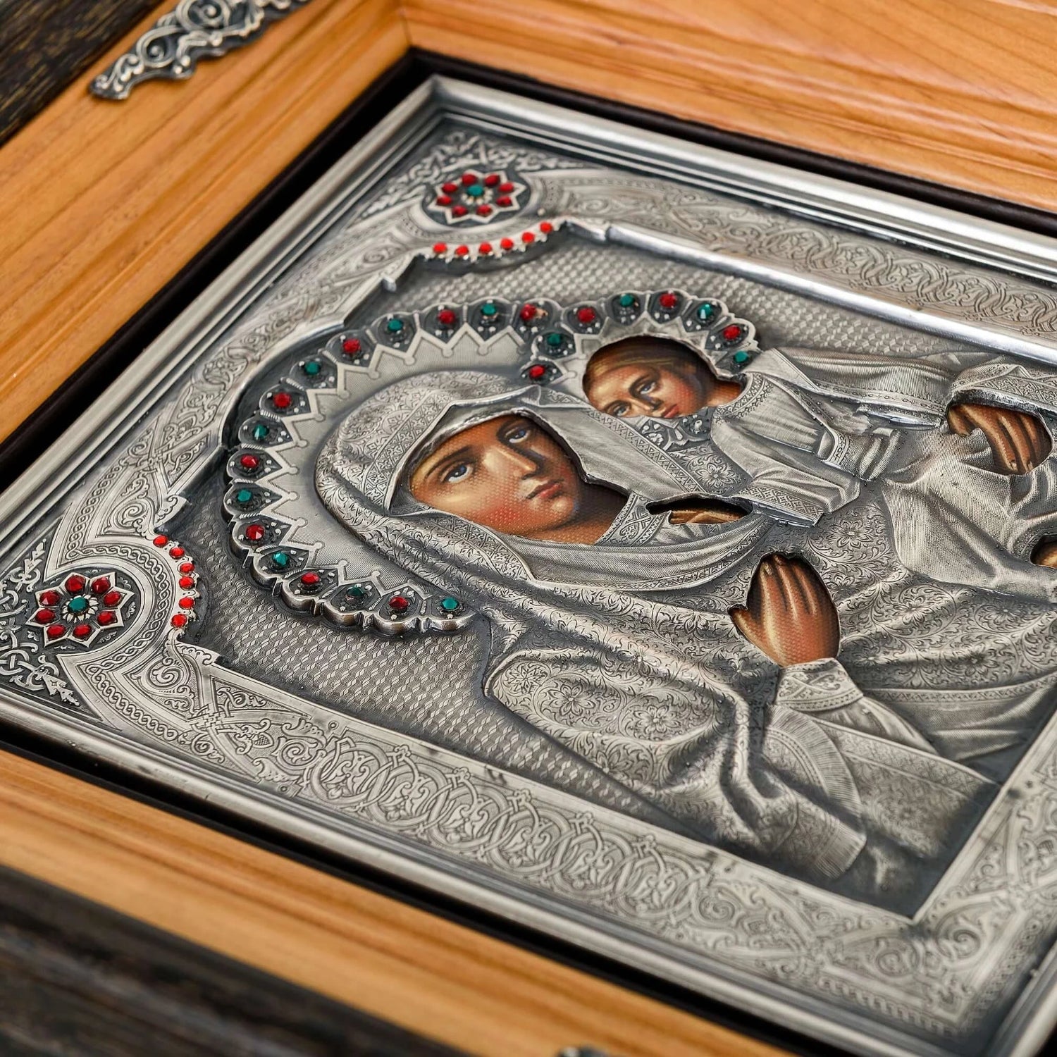 Icoana Maica Domnului Portărița,  de la Artes Gallery, la pret de 1420 RON